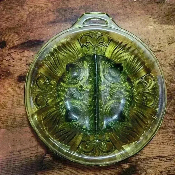 Indiana Glass Green Killarney Single Handle Divided Relish Tray Bowl - Picture 4 of 8